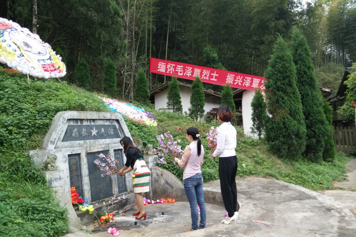 泽覃中心小学.jpg